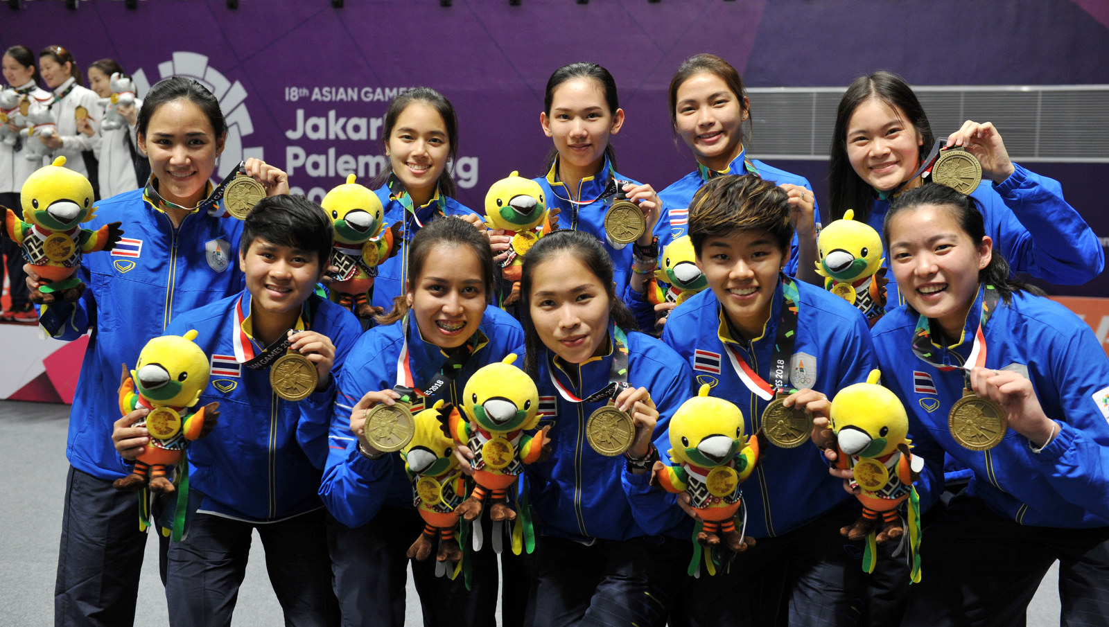 แบดมินตันทีมหญิงไทย คว้าเหรียญทองแดง 