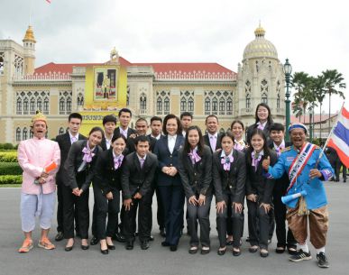 คณะนักกีฬาแบดมินตันทีมชาติไทย ที่จะเดินทางไปร่วมแข่งขันกีฬาเอเชี่ยนเกมส์ เข้ารับโอวาทนายกรัฐมนตรี 