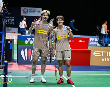 "โอโม่-ปอป้อ" เครื่องร้อน! ตบเจ้าถิ่นนิ่ม ลิ่วก่อนรองฯ แบดมินตัน อินเดีย