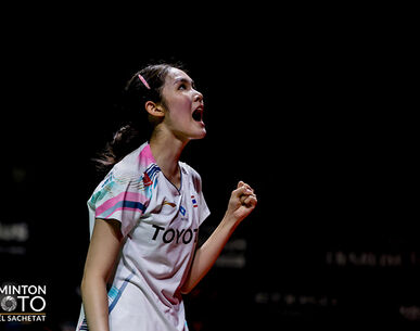 พิ้งค์ พิชฌามลณ์ ปลดล็อกโค่น มิยาซากิ ลิ่วรอบ 8 คน แบดมินตันอินโดนีเซีย มาสเตอร์ส 